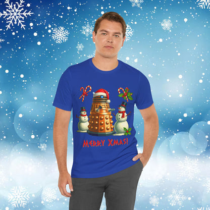 Doctor Who Dalek Christmas T-shirt — Posing with Snowmen
