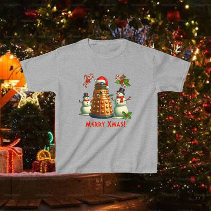 Doctor Who Dalek Christmas Kids T-shirt — Posing with Snowmen