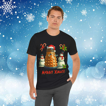 Doctor Who Dalek Christmas T-shirt — Posing with Snowmen