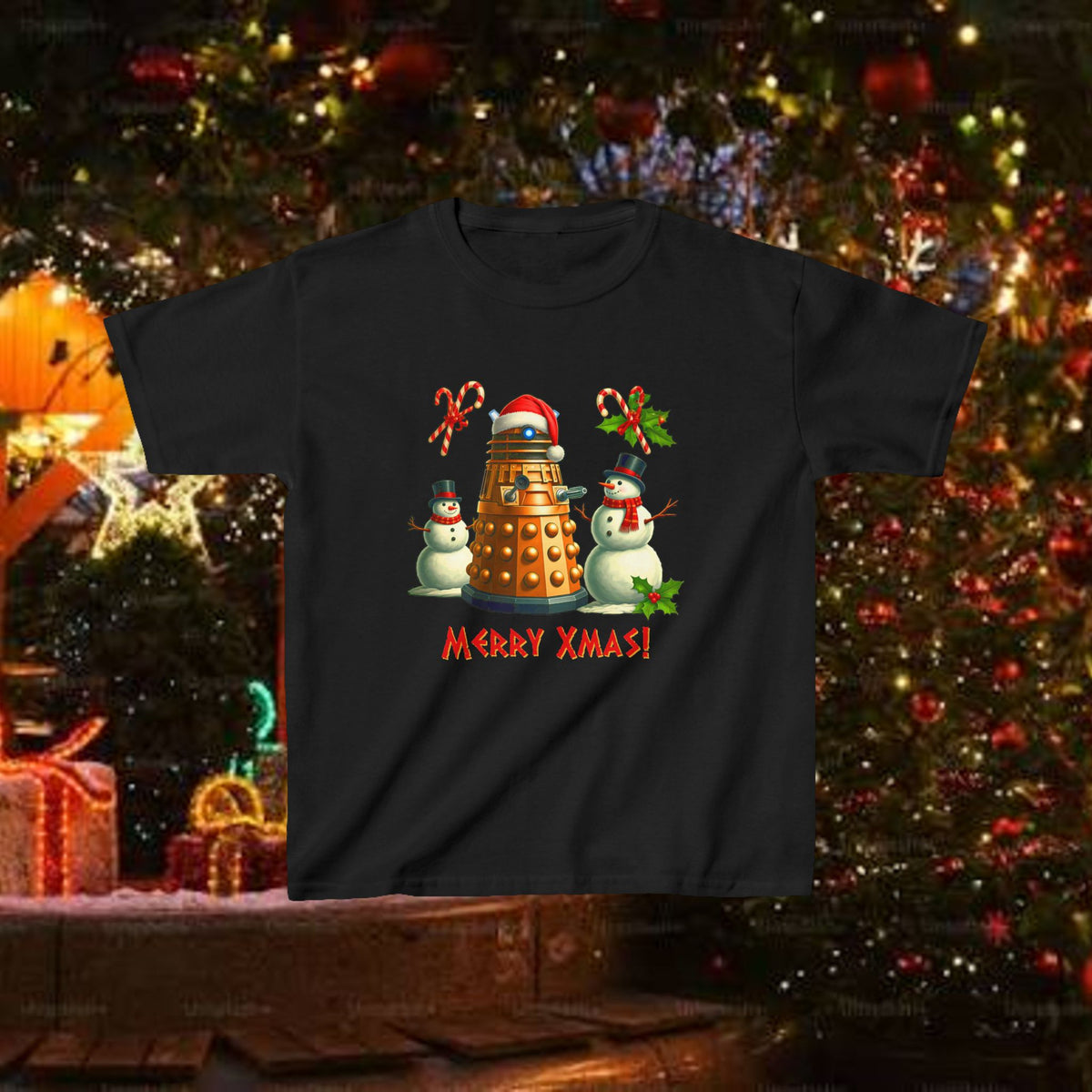 Doctor Who Dalek Christmas Kids T-shirt — Posing with Snowmen