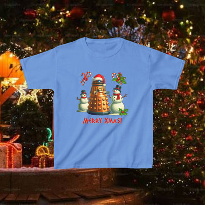 Doctor Who Dalek Christmas Kids T-shirt — Posing with Snowmen