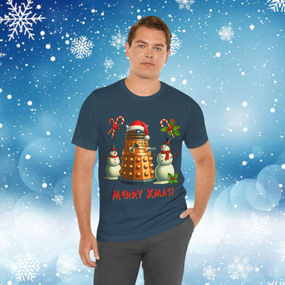Doctor Who Dalek Christmas T-shirt — Posing with Snowmen