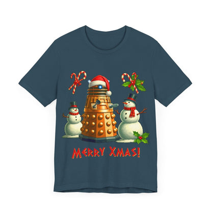 Dalek posing with Snowmen - Heavy Cotton T-shirt - soapbox169 - A Little Gift Shop